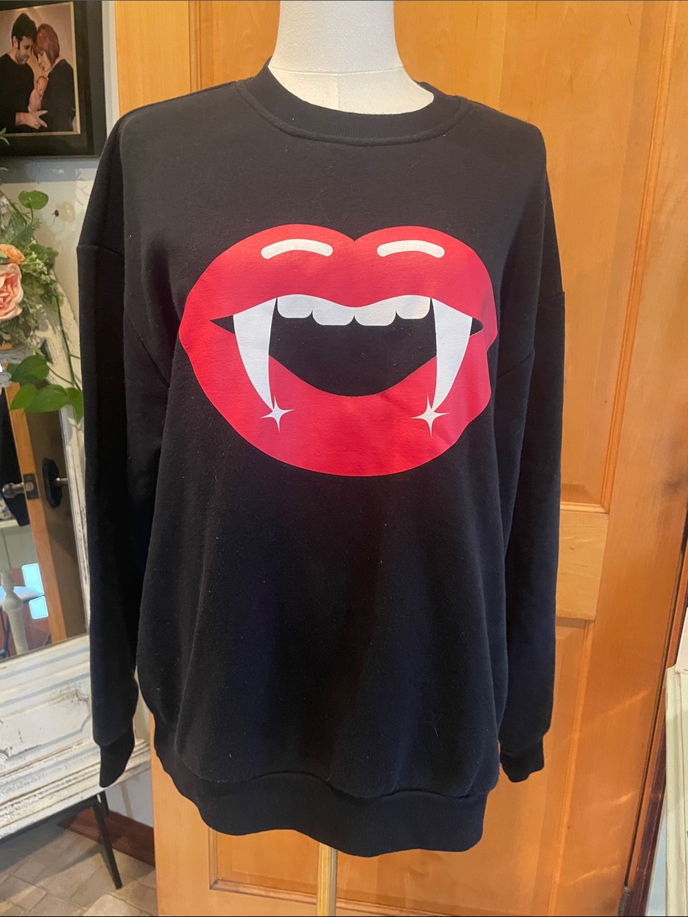 Halloween Lips Oversized Sweatshirt Size Small